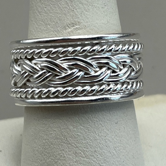 Jewelry - Sterling Silver Braided Band Spinner Ring